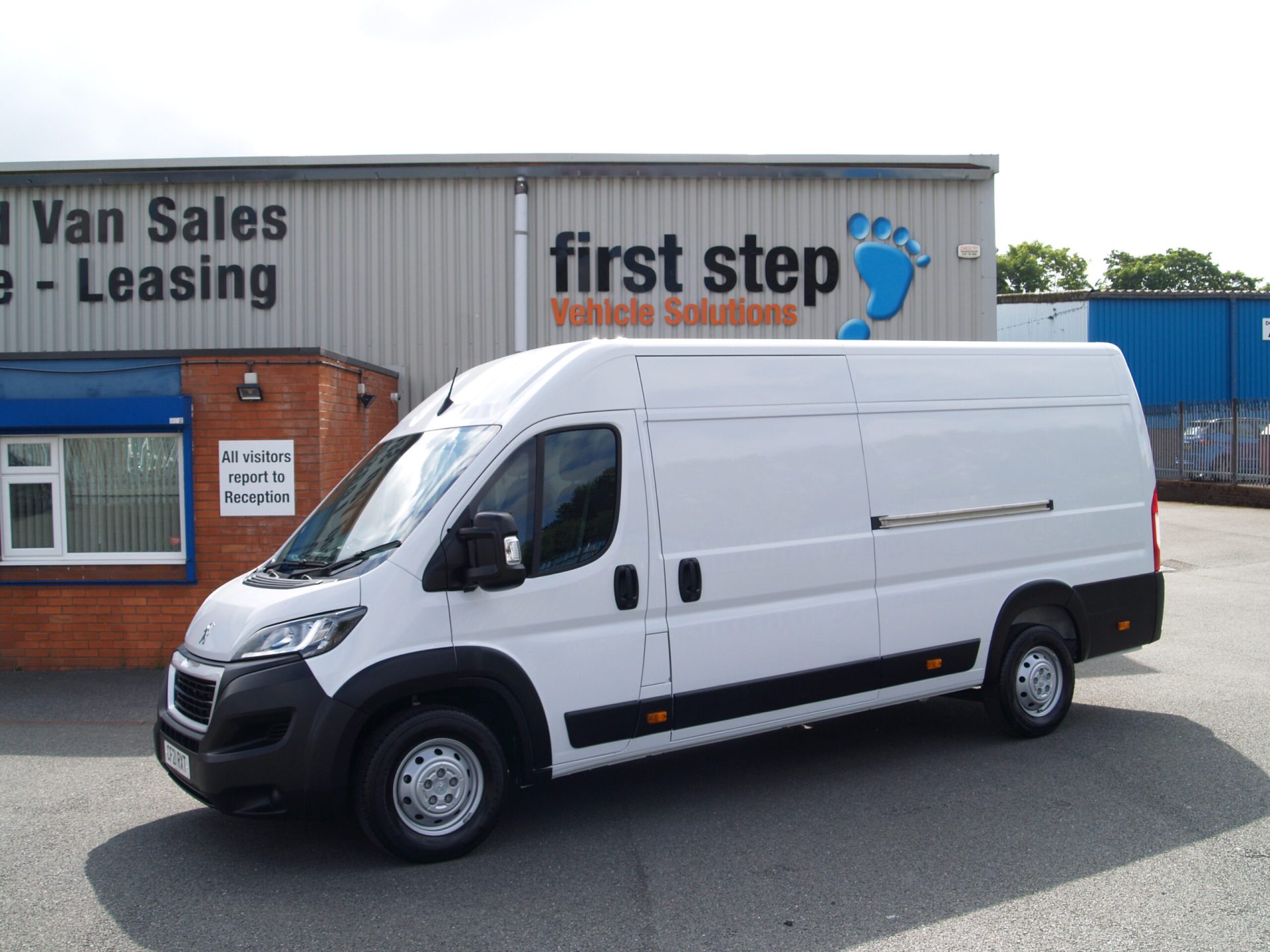 side view of peugeot van