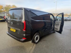 VW Transporter T7 – T30 Commerce + 2.0L TDI Tailgate SWB Manual – 12 Month Deal