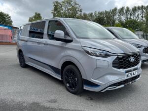 20250805_122425000_iOS 1 Ford Transit Custom Sport DCIV – SWB – 236ps 2.5L Duratec Petrol PHEV – Automatic – 36 Month Deal